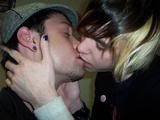 <img:http://i11.photobucket.com/albums/a154/xcore_tragedy/emo_boys_kissing_by_lIViN_a_dEaD_lI.jpg>