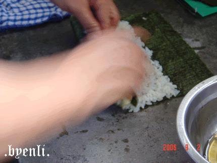 Rolling sushis
