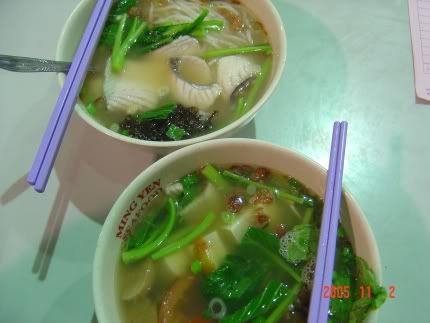 Fish Sliced Mee and Fish Sliced Soup at Lau Pa Sat