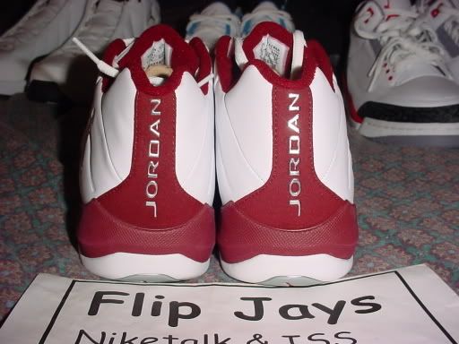 JordanSampleShoes2007022.jpg