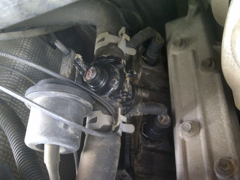 Passenger side coolant leak, what is this? | Ford Powerstroke Diesel Forum 6.0 Powerstroke Leaking Coolant Passenger Side