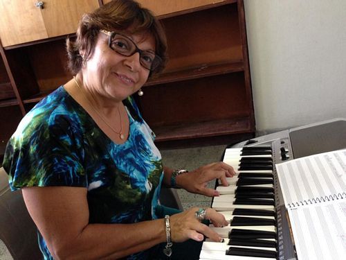 photo tn_Tocando teclado.jpg