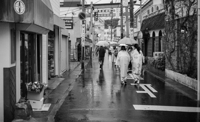 IMAGE: http://i11.photobucket.com/albums/a175/ninobrn99/My%20Photography/Street%20Photography/5B3A4689_zps07b143d8.jpg