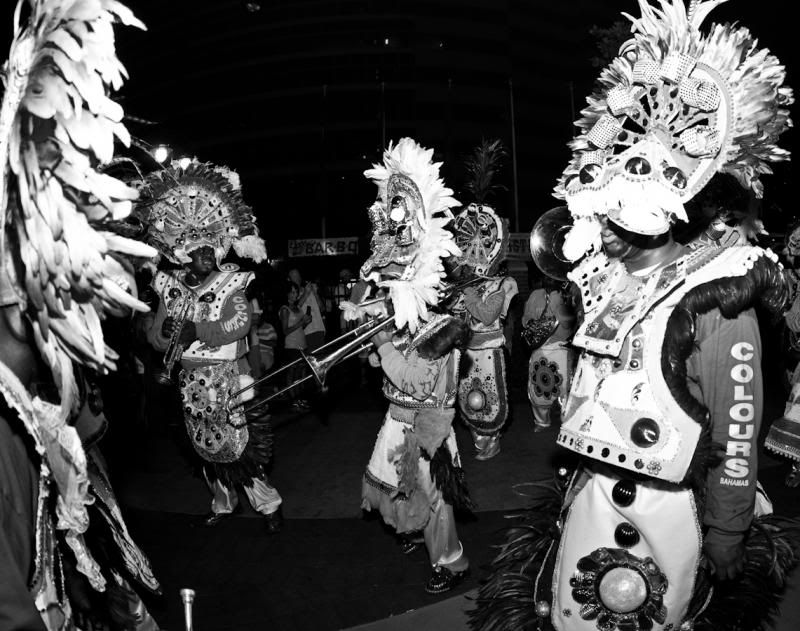 IMAGE: http://i11.photobucket.com/albums/a175/ninobrn99/band_BW_night_zps4e991c49.jpg