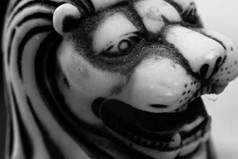 IMAGE: http://i11.photobucket.com/albums/a175/ninobrn99/singa_lion_zps6ce23073.jpg