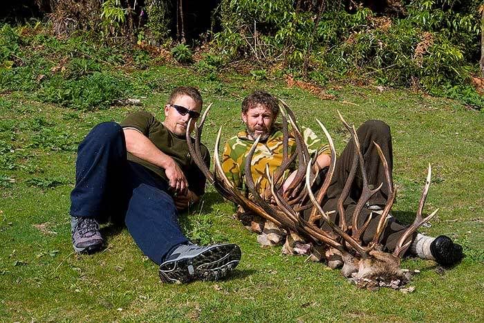 IMAGE: http://i11.photobucket.com/albums/a184/boneywhitefoot/mako/line-up.jpg