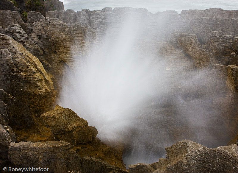 Punakaiki-blowhole.jpg