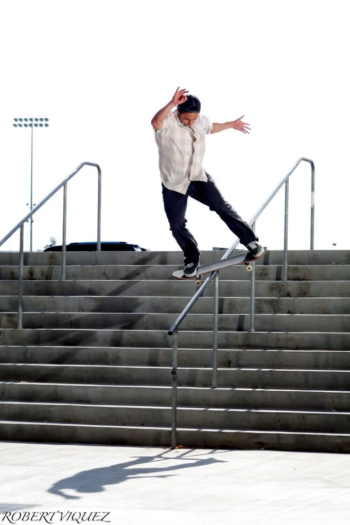 IMAGE: http://i11.photobucket.com/albums/a189/AGENT5150/SKATE%20PICS/IMG_6465.jpg