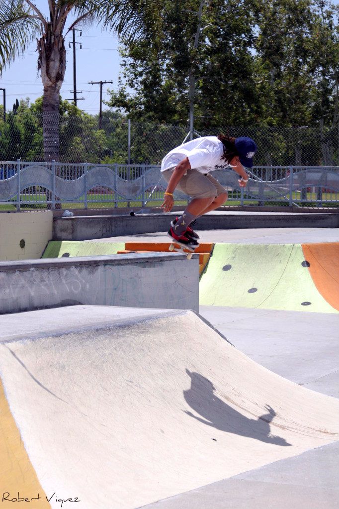 IMAGE: http://i11.photobucket.com/albums/a189/AGENT5150/SKATE%20PICS/skate5-20003-1.jpg