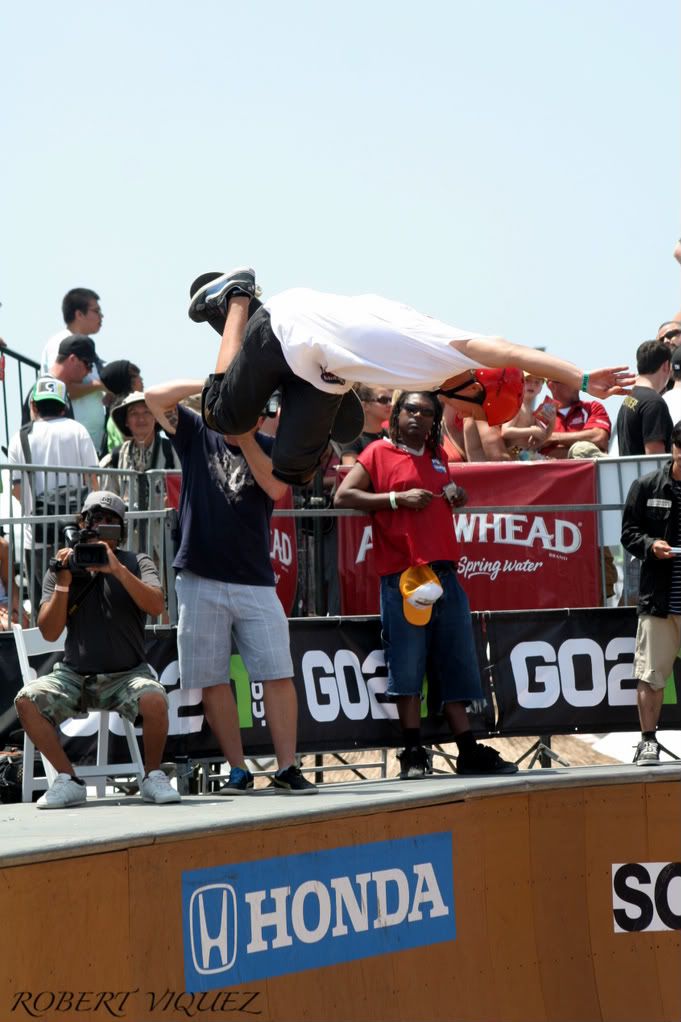 IMAGE: http://i11.photobucket.com/albums/a189/AGENT5150/SKATE%20PICS/soulBowl2008106.jpg