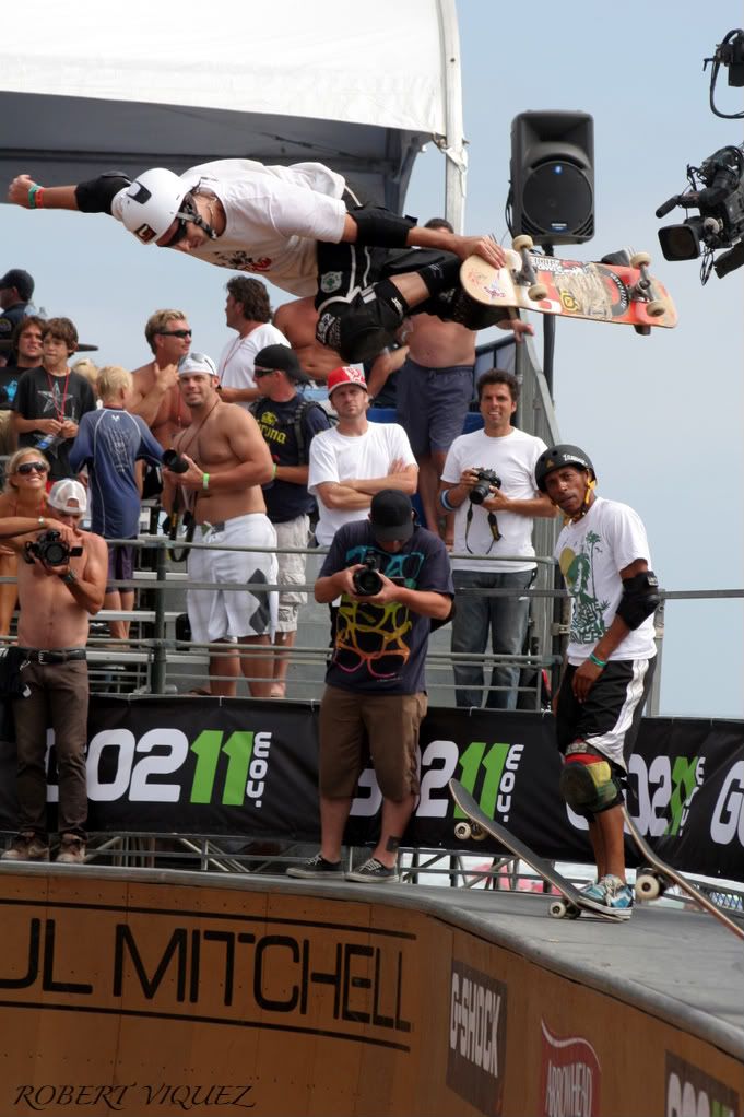 IMAGE: http://i11.photobucket.com/albums/a189/AGENT5150/SKATE%20PICS/soulBowl2008888.jpg