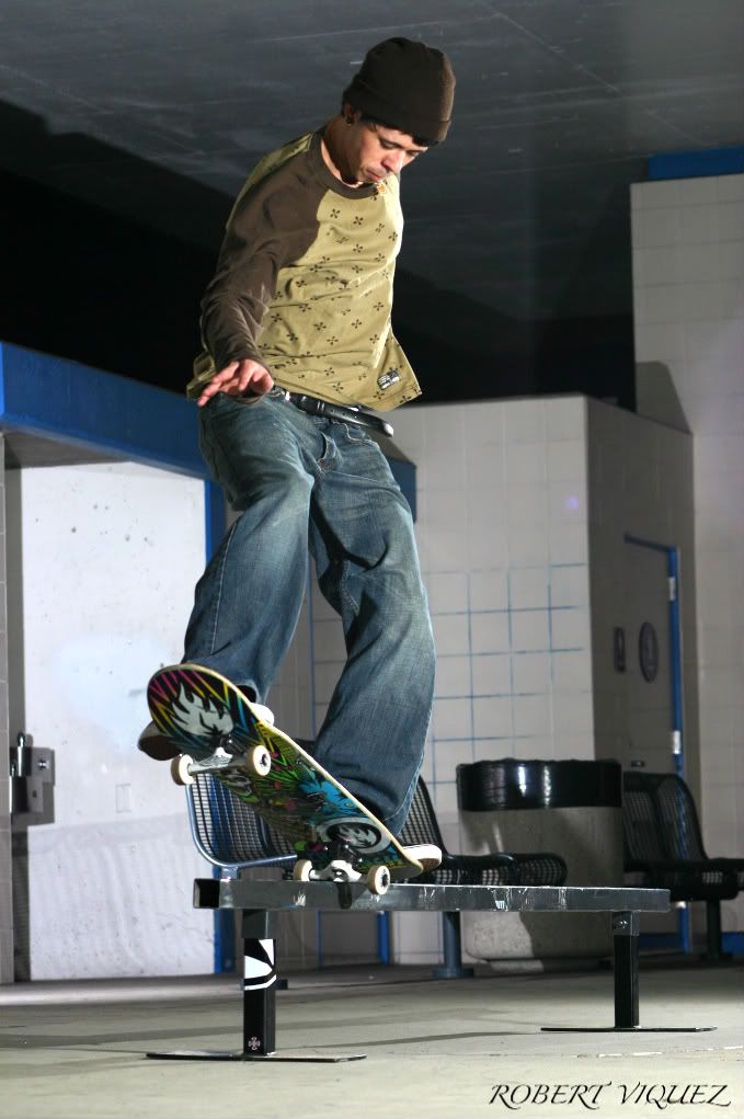 IMAGE: http://i11.photobucket.com/albums/a189/AGENT5150/flat%20bar/br023.jpg