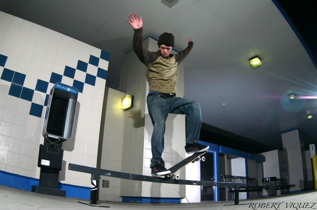 IMAGE: http://i11.photobucket.com/albums/a189/AGENT5150/flat%20bar/br044.jpg