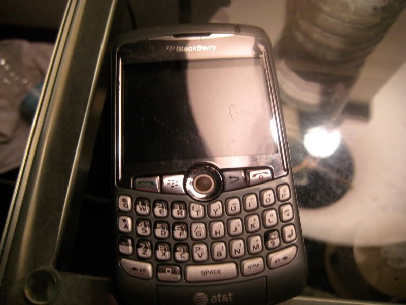 Blackberry Curve 8310 Red Rogers. FS: BlackBerry 8310 Rogers