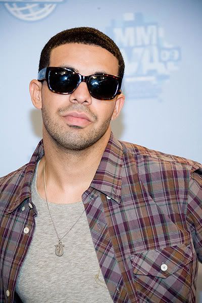 Black Celebrity News on We Adore Over At Teen Diaries Like Drake    More Celeb News   Pics