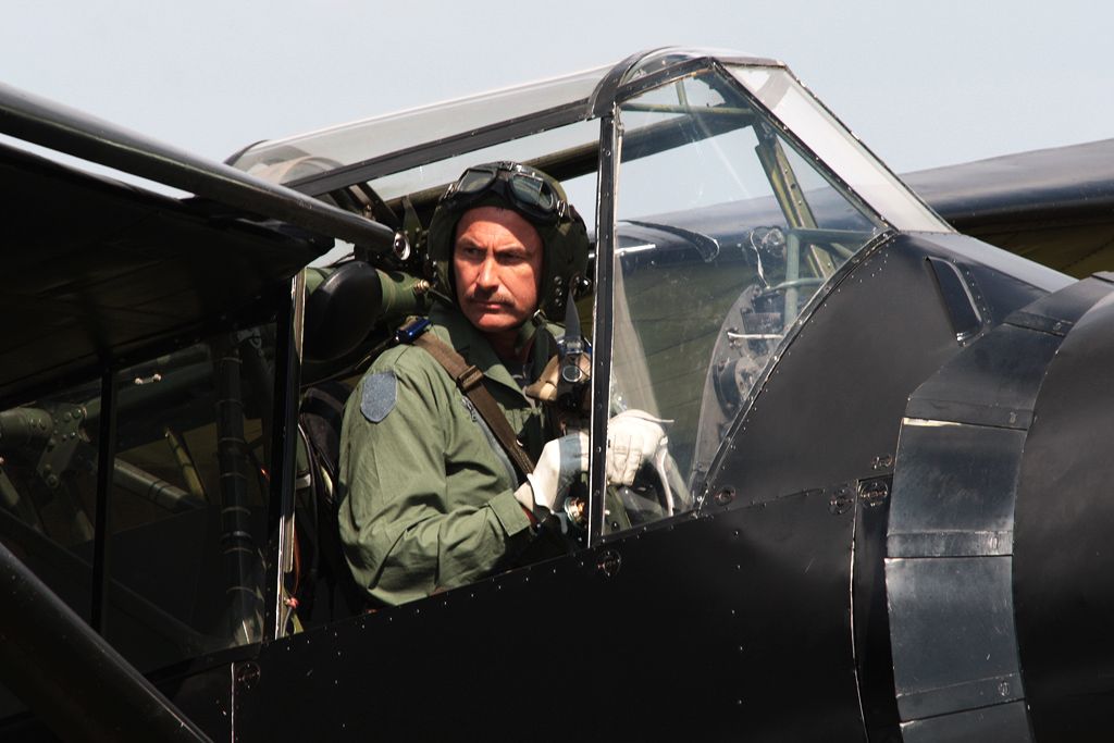 IMAGE: http://i11.photobucket.com/albums/a197/F86/4Z5U9801.jpg