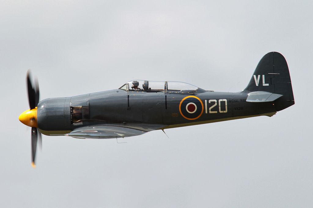 http://i11.photobucket.com/albums/a197/F86/airshow%202011/EH5G2777.jpg