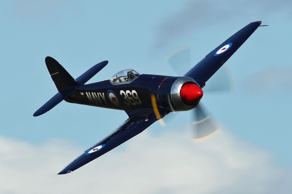 http://i11.photobucket.com/albums/a197/F86/airshow%202011/EH5G4100.jpg