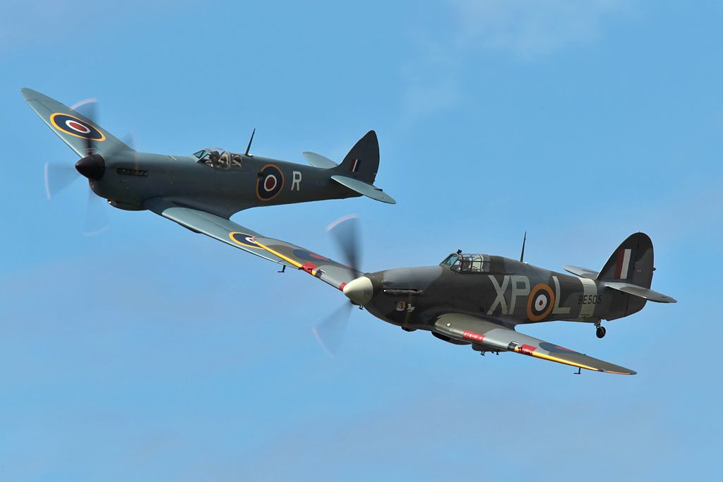 http://i11.photobucket.com/albums/a197/F86/airshow%202011/EH5G6758.jpg