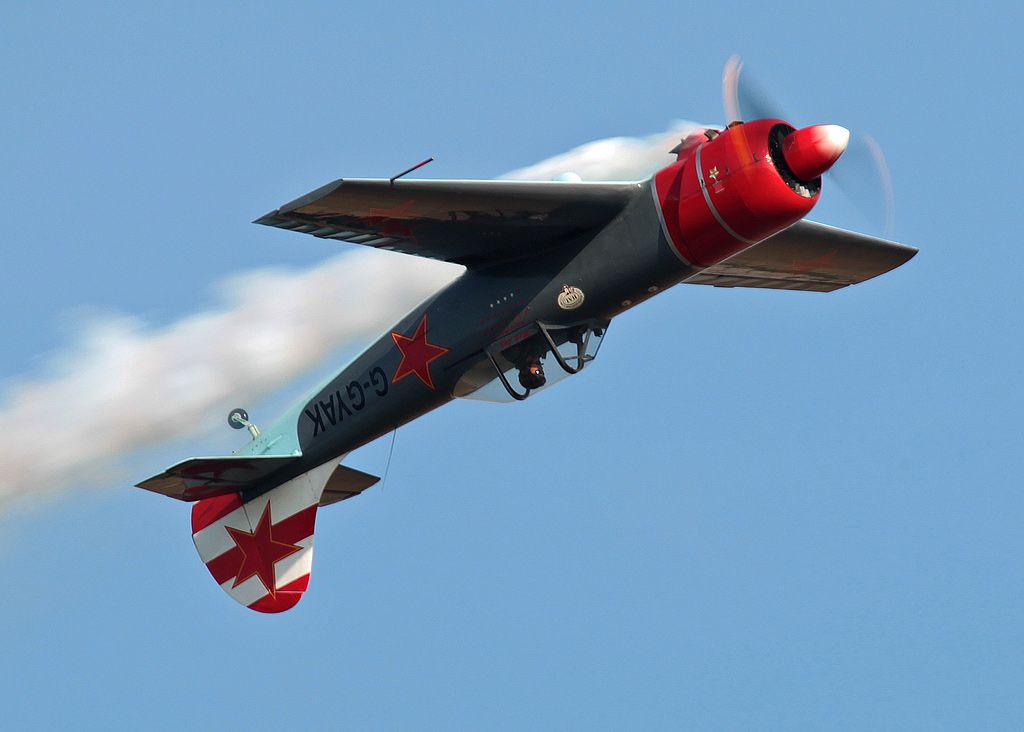 http://i11.photobucket.com/albums/a197/F86/airshow%202011/EH5G9363.jpg