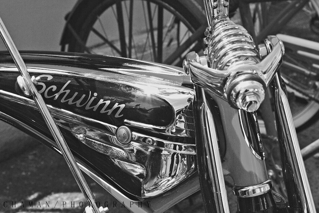 IMAGE: http://i11.photobucket.com/albums/a198/chaman3872/bikes3.jpg