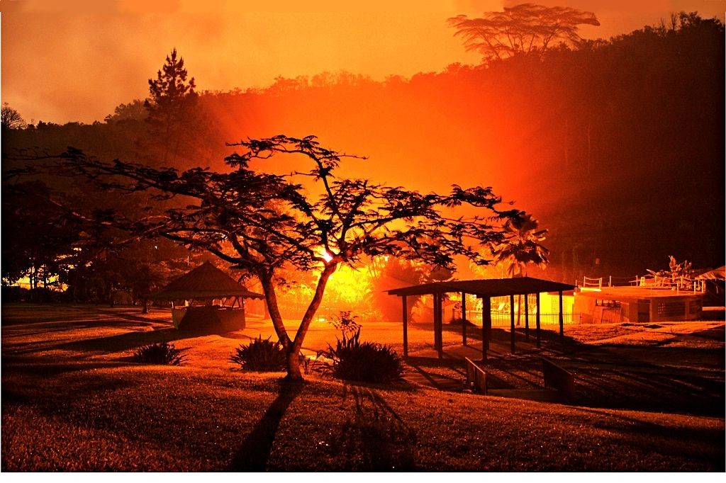 IMAGE: http://i11.photobucket.com/albums/a198/chaman3872/ghostlight.jpg