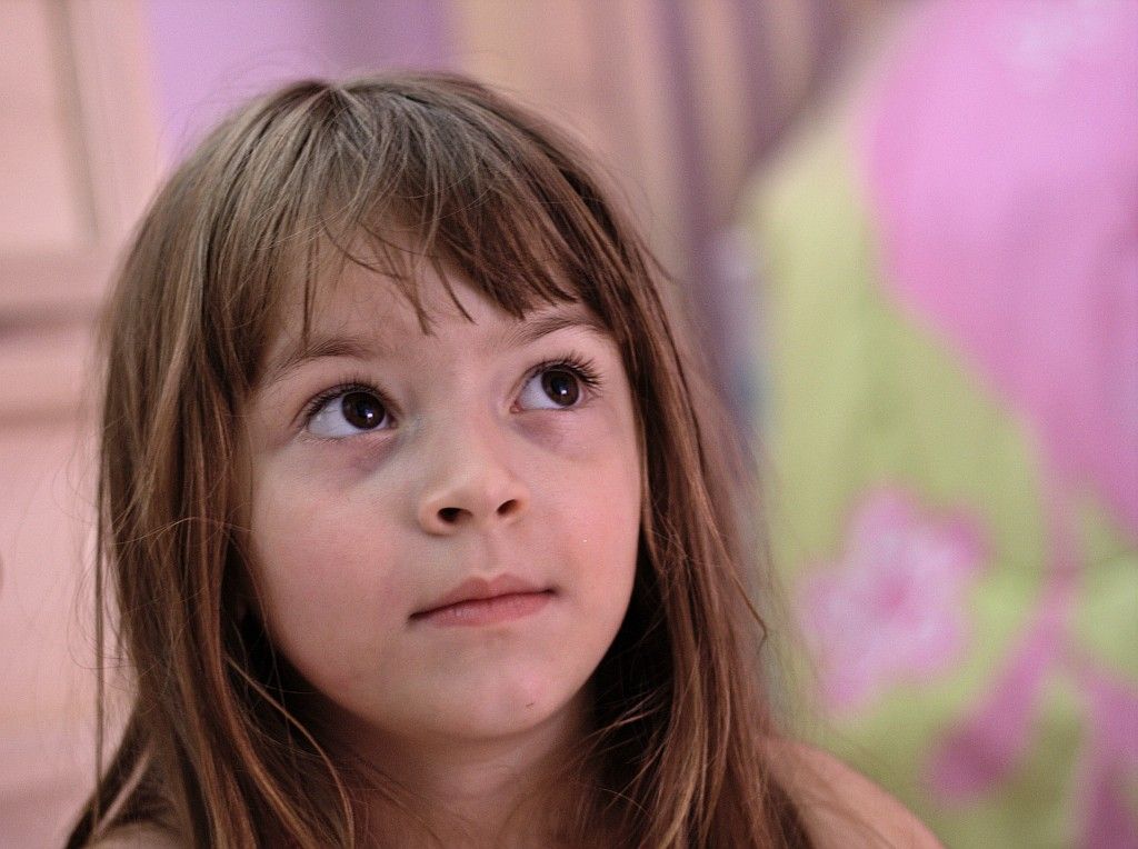 IMAGE: http://i11.photobucket.com/albums/a198/chaman3872/vivianacolor.jpg