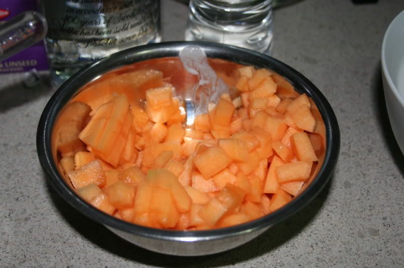 Picture of chopped Rock Melon in a bowl