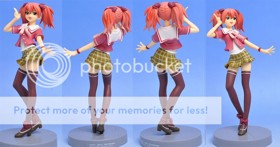 Kokoa is 18 cm tall. She comes with an attached base stand. Original 