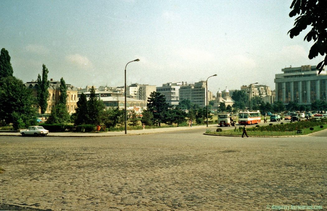 photo PiataNatiunii-1980-.jpg