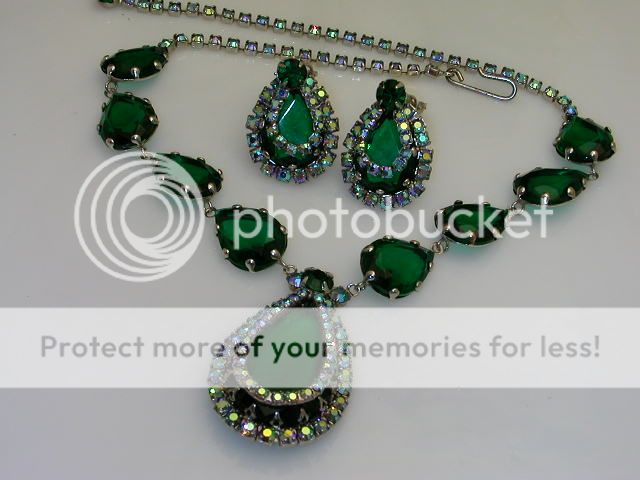 Vintage Green & Aurora Borealis Rhinestone Necklace & Clip On Earrings 